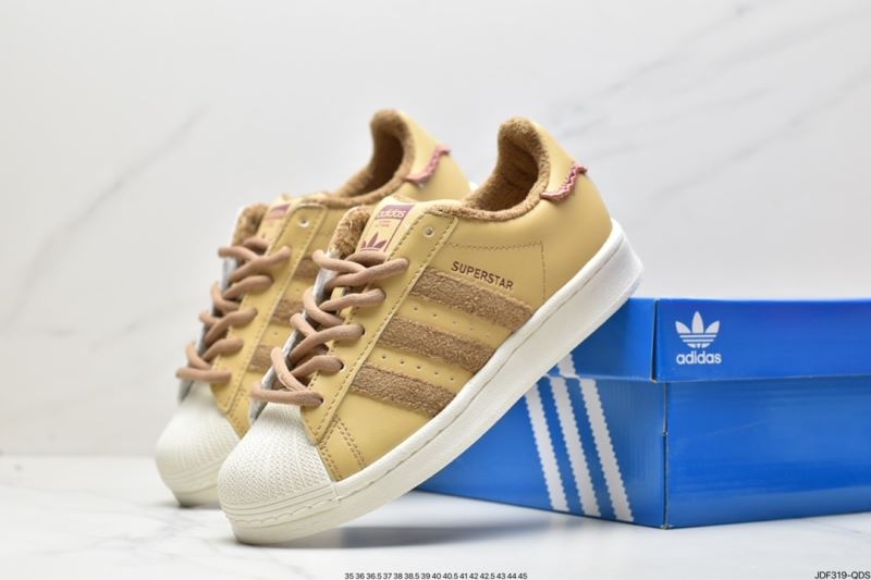 Adidas Sneakers